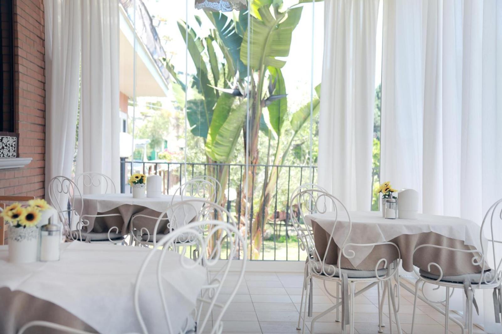 Beb Pacifica Bed & Breakfast *